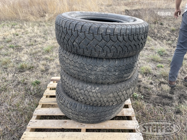 (4) 245/75R16 tires